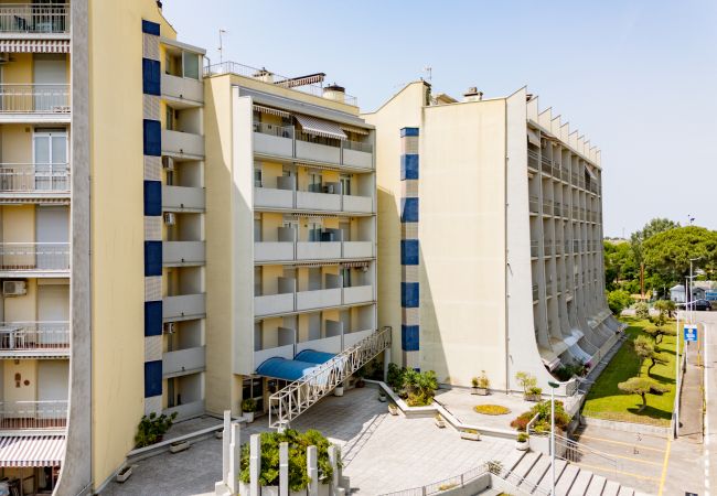 Appartamento a Porto Santa Margherita - BORA - Apt. su un piano + balcone e 2 camere