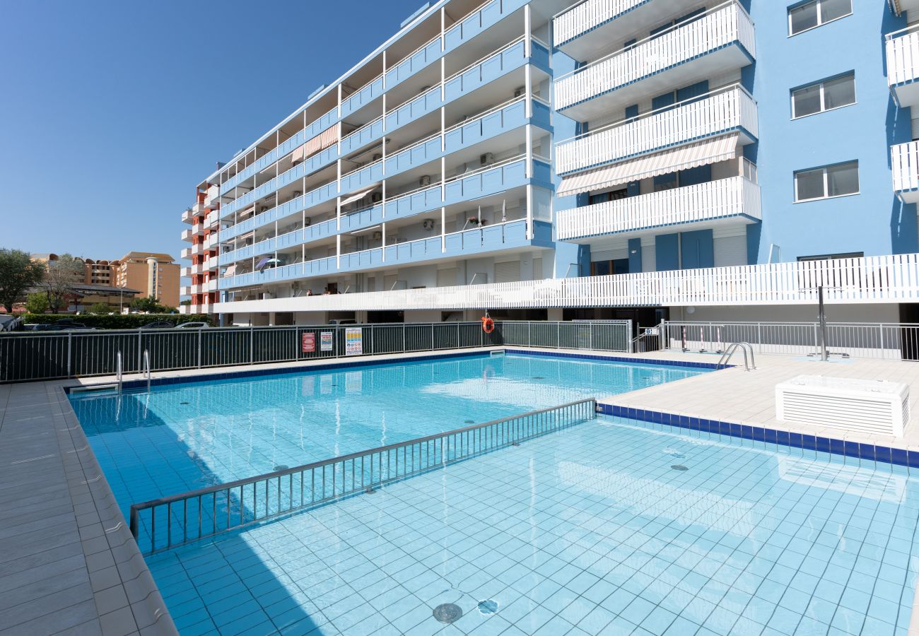 Appartamento a Porto Santa Margherita - HOLIDAY - Apt. su un piano + balcone e 2 camere