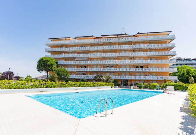 Appartamento a Porto Santa Margherita - NICESOLO - Apt. su un piano con balcone e 1 camera