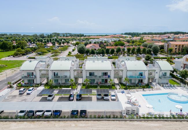 Appartamento a Caorle - GLICINI - Apt. su 2 piani con balcone e 3 camere