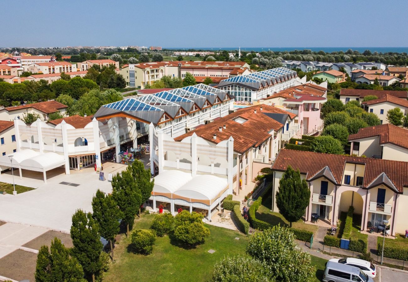 Appartamento a Caorle - QUERCIA - Villetta su 2 piani con giardino e 2 camere