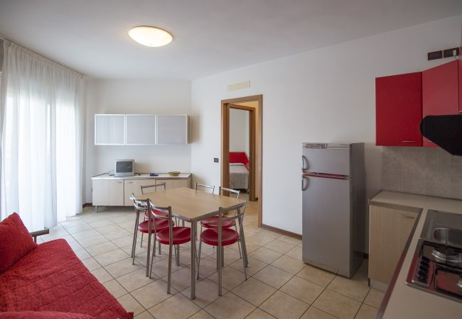 Appartamento a Caorle - ROBINIA- Apt su un piano con balcone e 1 camera da letto