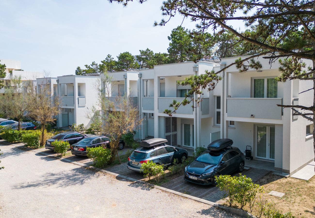 Appartamento a Bibione - CANNAREGIO - Villetta su 2 piani con giardino e 2 camere