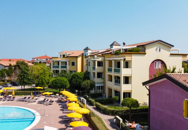 Appartamento a Caorle - LARICI - Apt con 1 camera da letto e giardino