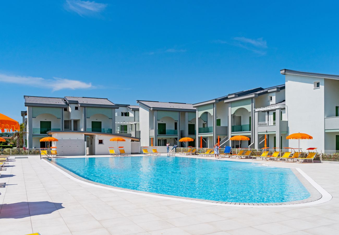 Appartamento a Caorle - QUADRIFOGLIO - Apt. al piano terra con giardino e 2 camere (6 pax)