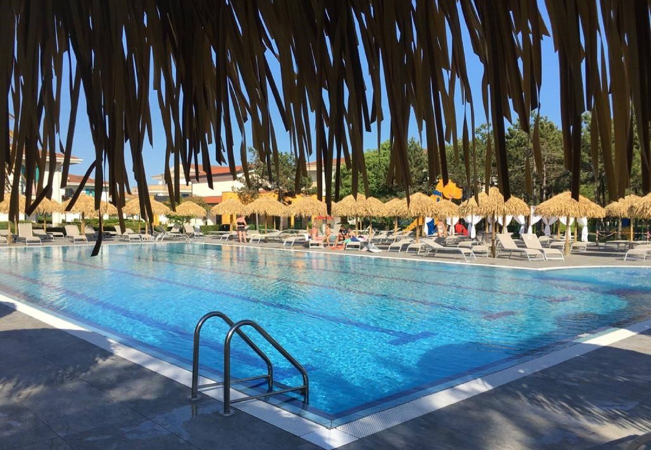 Ferienwohnung in Bibione - Wohnung auf 1 Etg mit Balkon und 2 Schlafzimmer