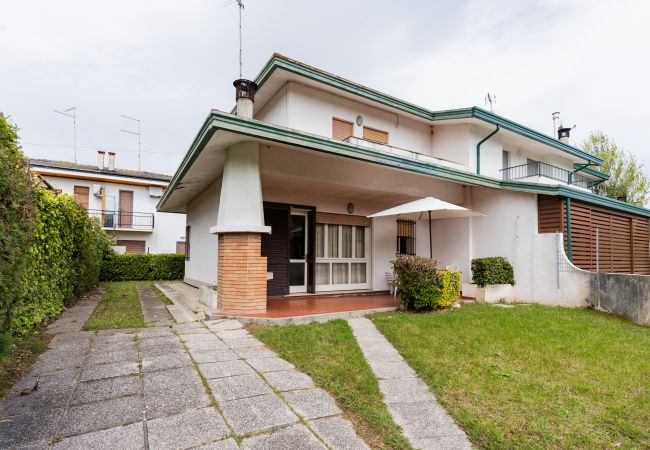 Ferienwohnung in Porto Santa Margherita - PRATO VERDE -Reihenhaus auf zwei Etg mit Garten und 3 Schlafzimmer
