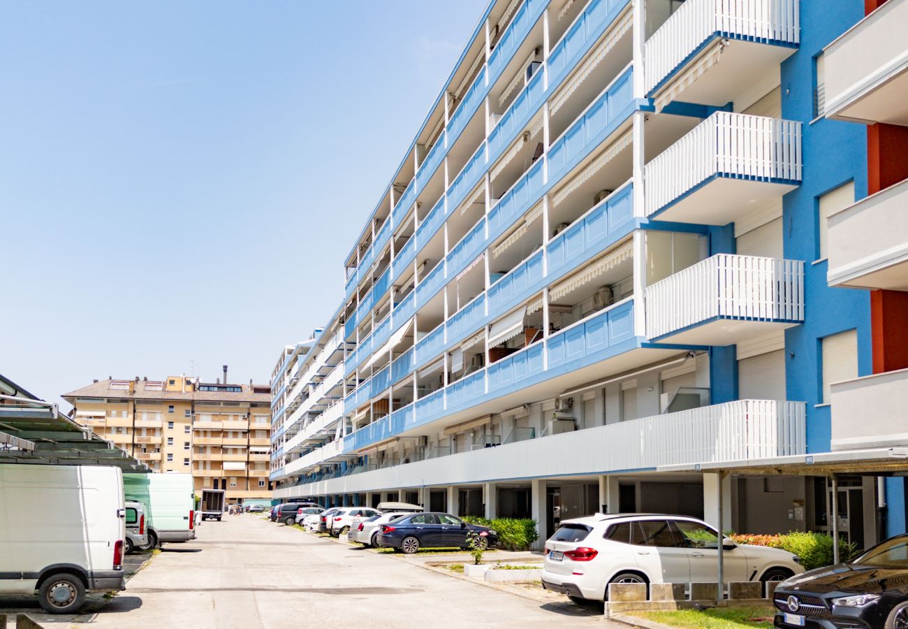 Ferienwohnung in Porto Santa Margherita - HOLIDAY - Whg. auf eine ETG (renoviert) + Balkon und 1 Schlafzimmer