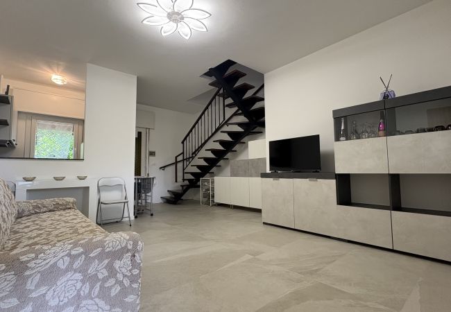 Ferienwohnung in Porto Santa Margherita - VILLA SANTINA - Reihenhaus auf 2 Etg und 2 Schlafzimmer