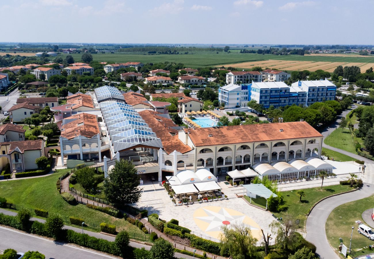 Ferienwohnung in Caorle - QUERCIA - Reihenhaus auf 2 Etg mit Garten und 1 Schlafzimmer