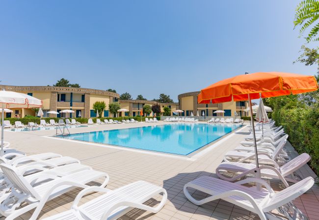 Ferienwohnung in Bibione - GIRASOLI - Reihenhaus auf 2 Etg mit Garten und 2 Schlafzimmern