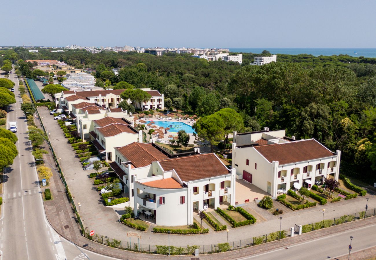 Ferienwohnung in Bibione - CALYCANTHUS - Reihenhaus auf 2 Etg mit Garten und 1 Schlafzimmer
