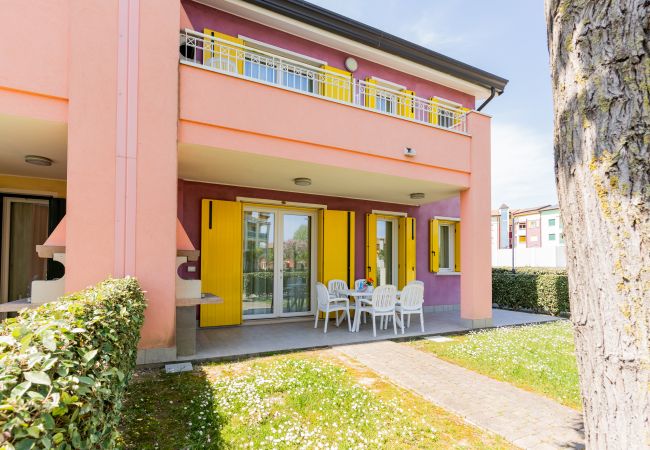 Ferienwohnung in Caorle - CARPINI - Apt im EG mit Garten und 1 Schlafzimmer 