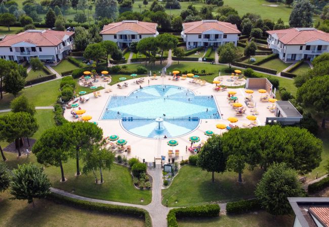 Ferienwohnung in Caorle - LECCI -Reihenhaus auf 2 Etg mit Garten und 2 Schlafzimmern