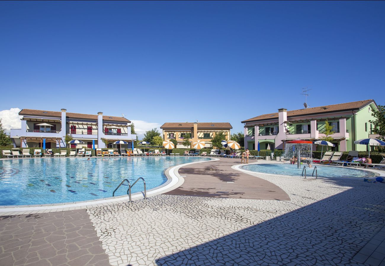 Ferienwohnung in Caorle - GINESTRE - Reihenhaus auf 2 Etg mit Garten und 1 Schlafzimmer