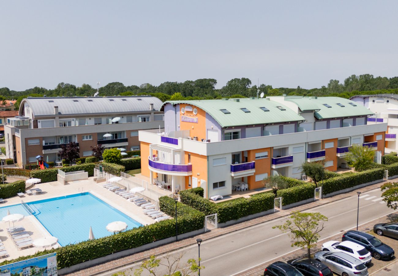 Ferienwohnung in Bibione - MARGHERITA - Whg. duplex mit Balkon und 1 Schlafzimmer (9 pax)