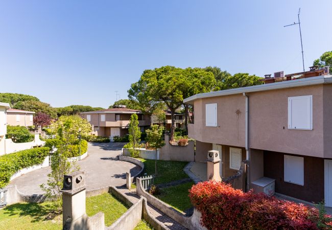 Ferienwohnung in Bibione - TIVOLI - Reihenhaus auf 2 Etg mit Garten und 2 Schlafzimmern (7 pax)