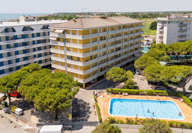 Apartment in Porto Santa Margherita - LA ZATTERA – 2-bedroom apt on a floor with balcony