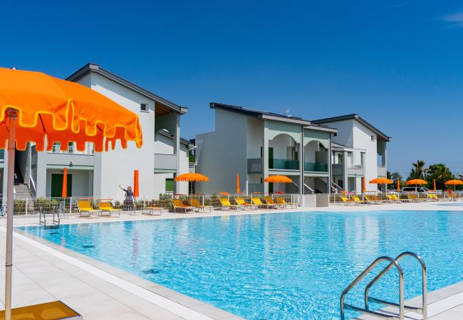 Apartment in Caorle - QUADRIFOGLIO - Three-bedroom apt on two floor with balcony