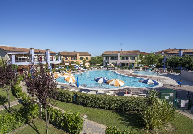 Apartment in Caorle - GINESTRE - Two-bedroom apt on one floor with balcony