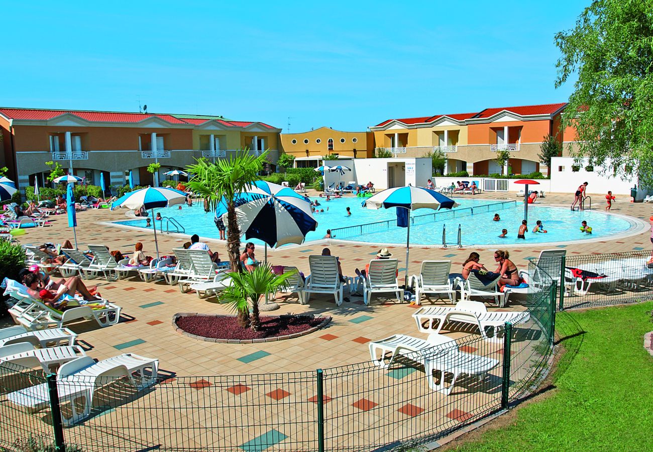 Apartment in Caorle - ACACIE- 2-story terraced house with 2 bedrooms 