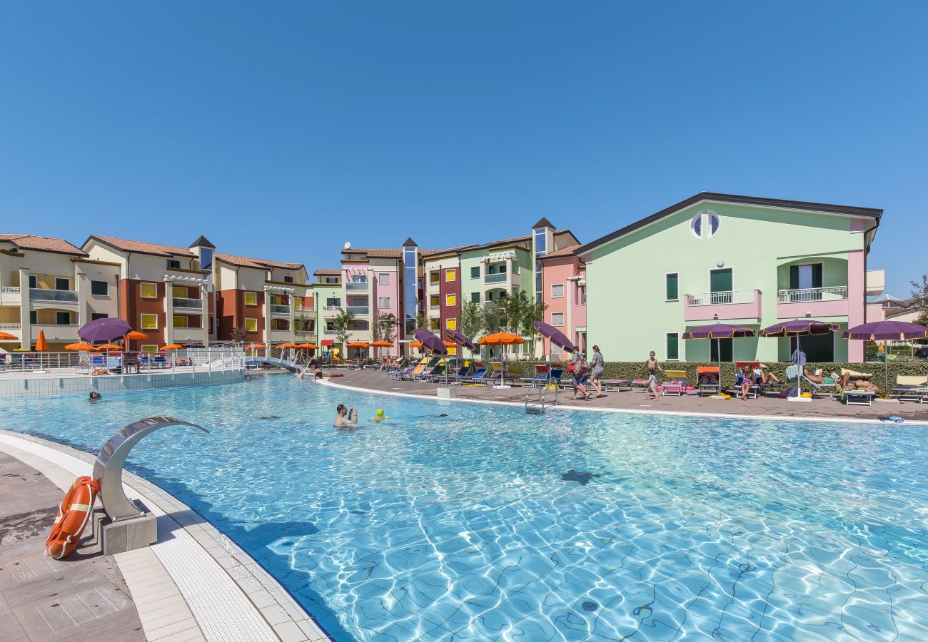 Apartment in Caorle - LARICI - Duplex Apt with 3 Bedrooms and balcony